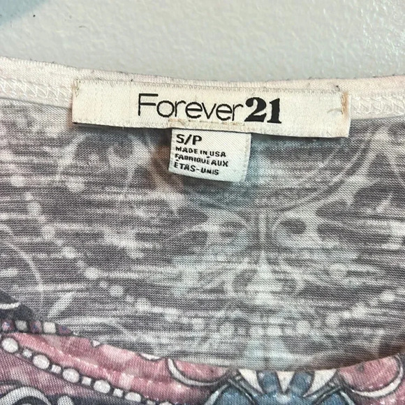 Forever 21 small printed cold shoulder elastic waist top - Picture 3 of 6